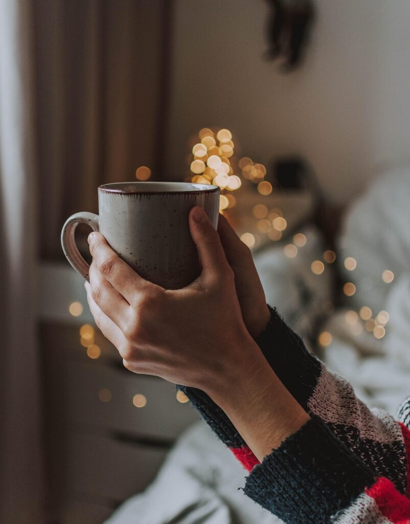 coffee, tee, cup, keep, hand, arm, coffee cup, sweater, cozy, winter, cold, home, comfort